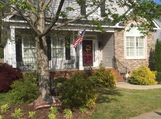 15 Crabapple Ct, Greenville, SC 29605