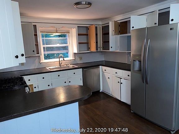 4th image of 17 Bradford Ct