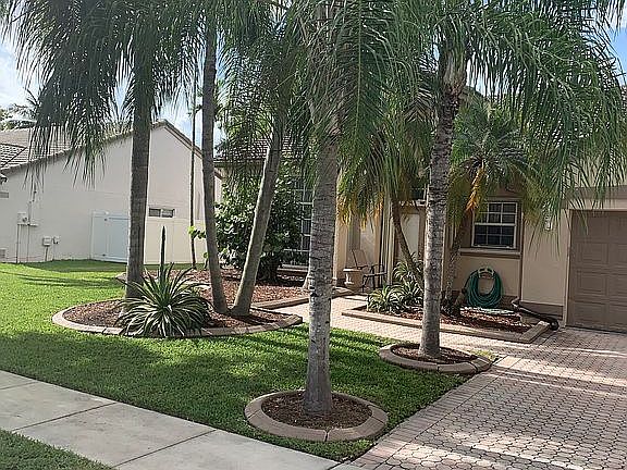 3rd image of 19447 NW 13th St