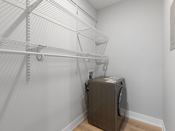 5th image of 1632-44 W Howard St #202