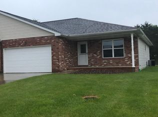 133 Timber Lake Dr, Damiansville, IL 62215