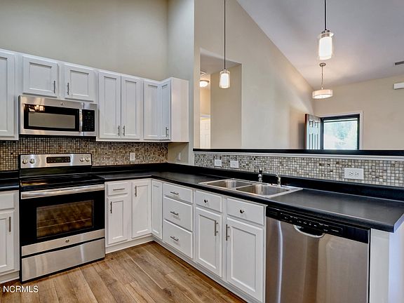 3rd image of 8099 Webster Ct NE
