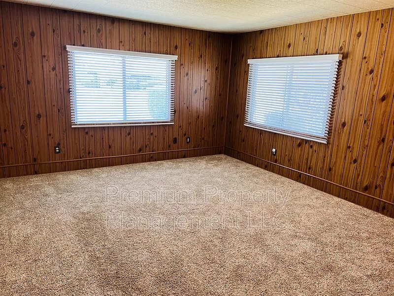 3 bed, 1.5 bath, 1780 sqft, $2,200 — Photo 4