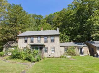 39 Platts Rd, Ashburnham, MA 01430