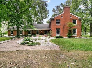 2727 Martin Manor Dr, Goshen, IN 46526
