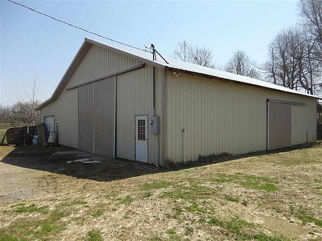 2nd image of 1344 Taylor Rd