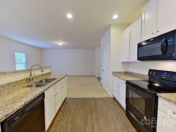 5th image of 7516 Mockernut Dr