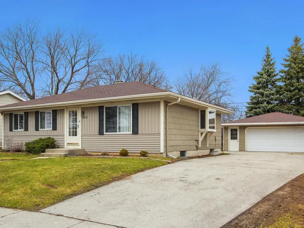 2610 West Sycamore AVENUE, Oak Creek, WI 53154