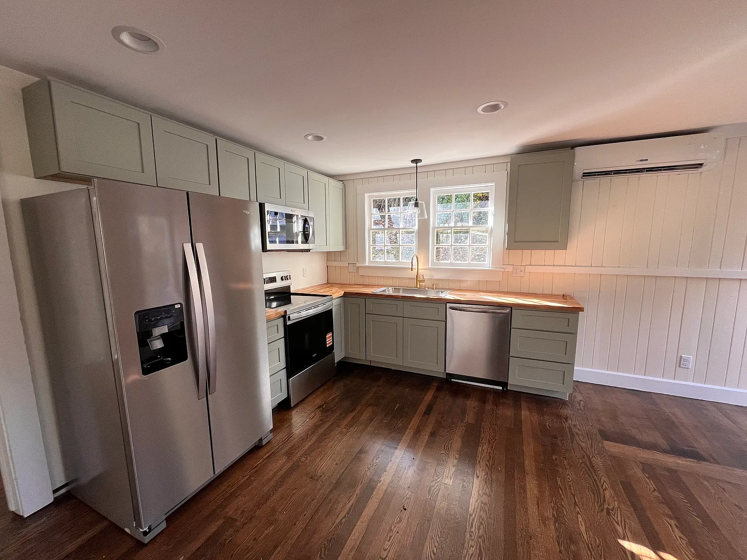 2 bed, 980 sqft, $2,000 — Photo 4