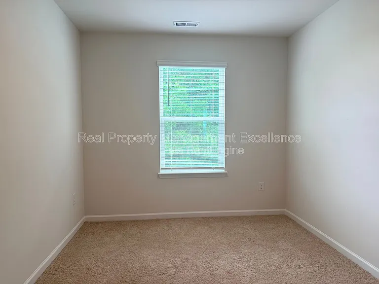 58 Sweet Meadow Rd — Photo 20