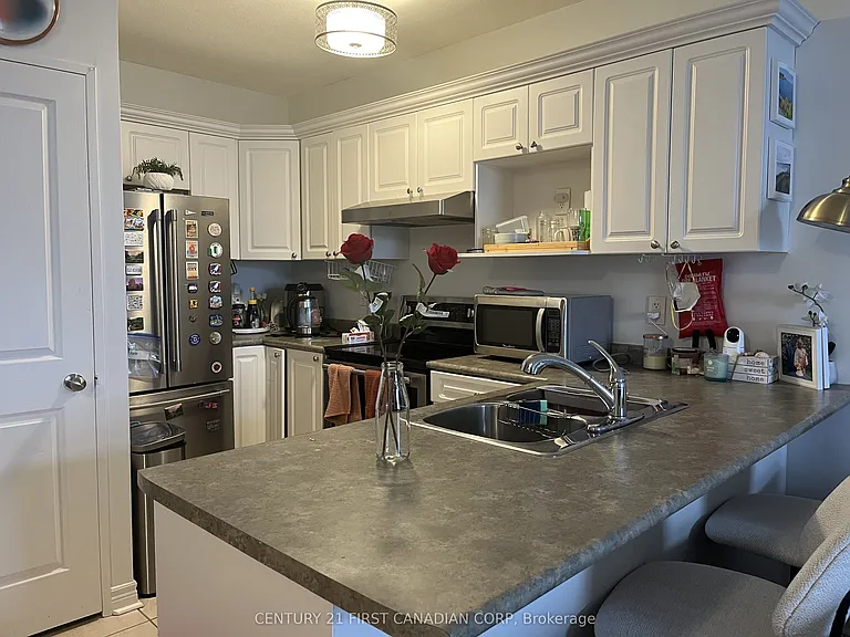 353 Commissioners Rd W #915 — Photo 9