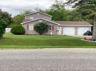 710 N Lumberjack Rd, Sumner, MI 48889