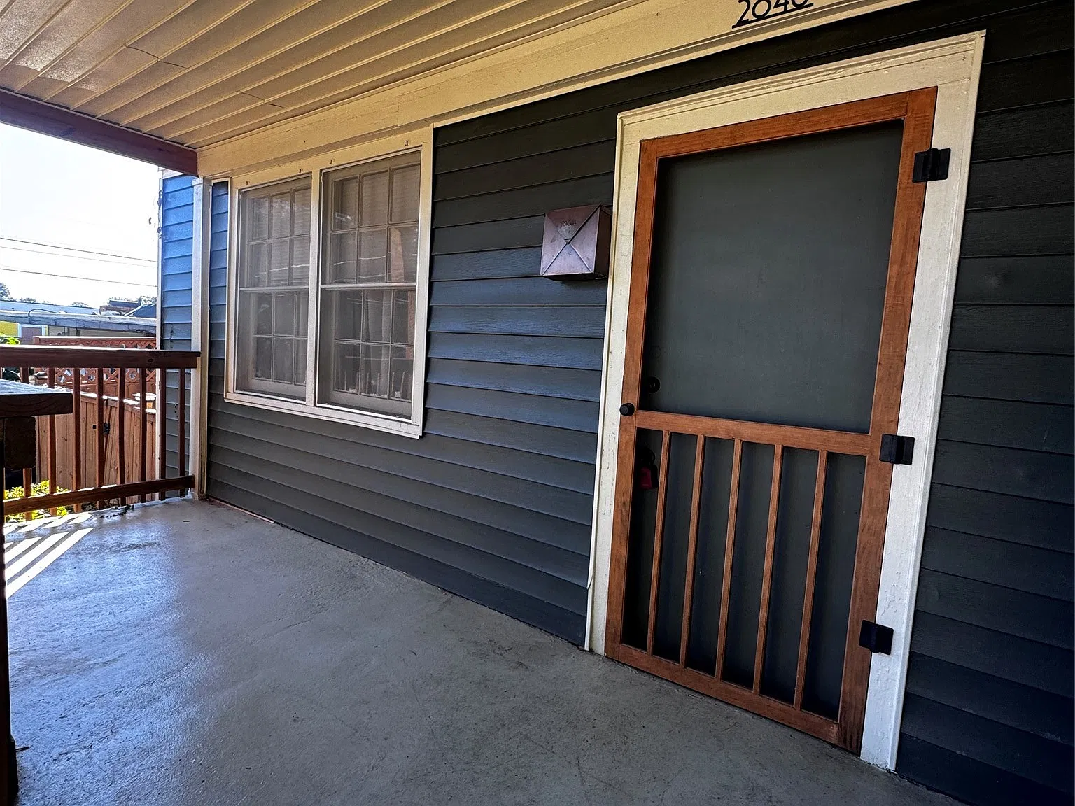 2 bed, 1.0 bath, 1025 sqft, $1,100 — Photo 2