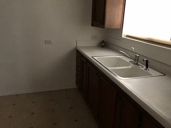 4th image of 314 Fir St