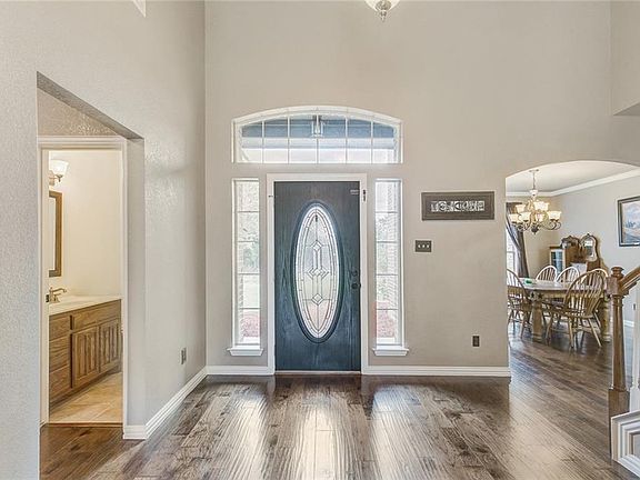 4th image of 2908 Cliffview Ct