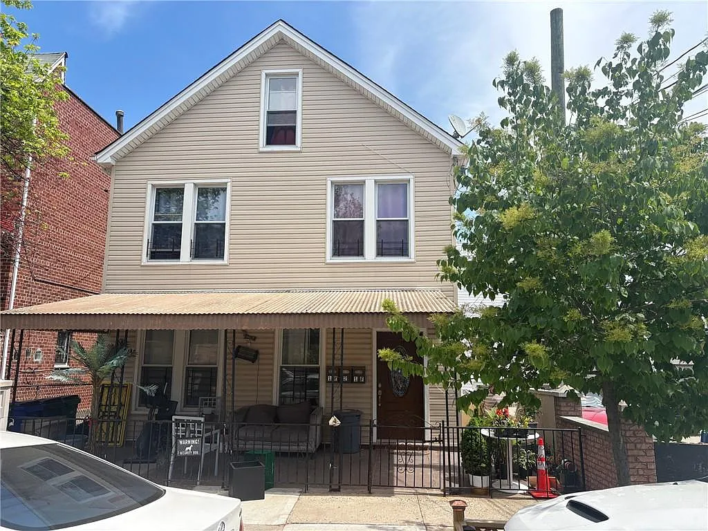 2349 W 12th St photo 1