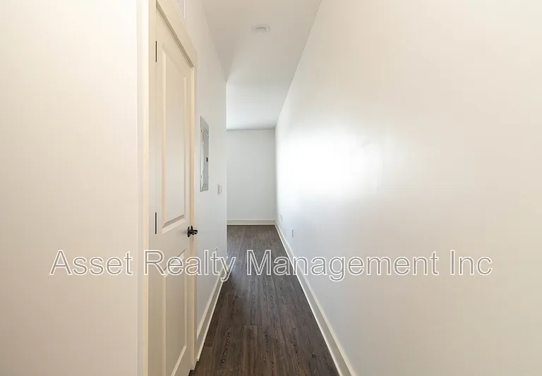 1120 Franck St #202 — Photo 13