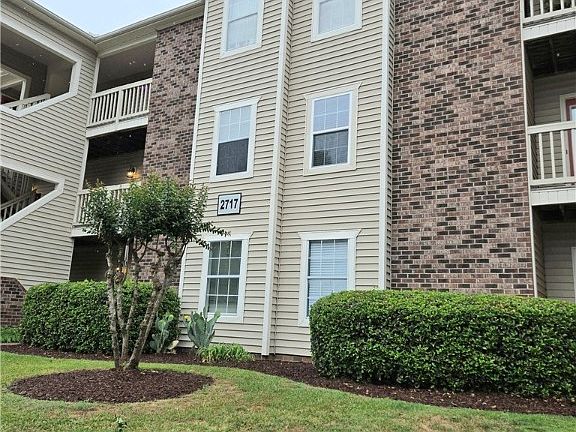 2nd image of 2717 Preston Woods Ln APT 4