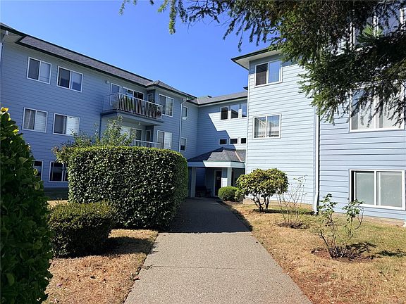 3rd image of 698 Aspen Rd #109C