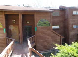 616 Mountain View Way, Bushkill, PA 18324