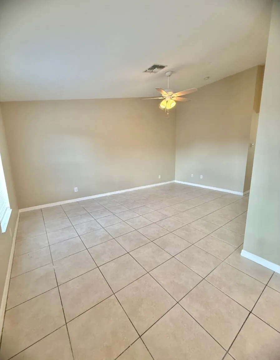 2 bed, 2.0 bath, 1073 sqft, $1,200 — Photo 3