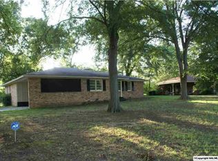 516 Ewell St SW, Decatur, AL 35601