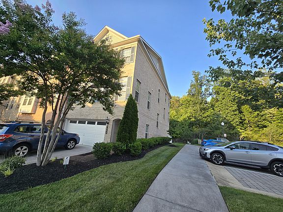 2nd image of 7999 Turtle Creek Cir