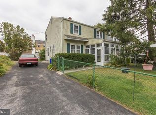 209 W Roland Rd, Brookhaven, PA 19015