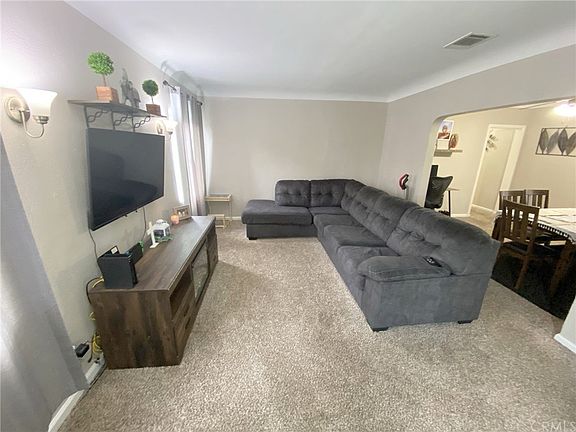 4th image of 642 W Olive St