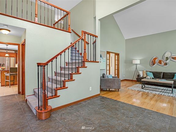 4th image of 2947 Benjamin Ct SE