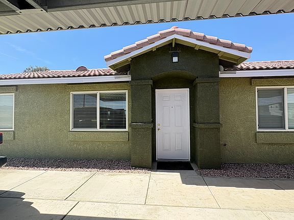 2nd image of 73538 Sun Valley Dr APT 3