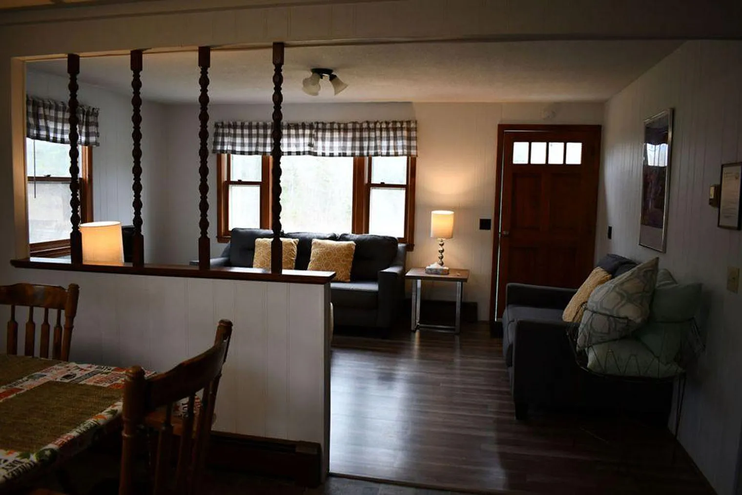 2 bed, 1.0 bath, 785 sqft, $5,216 — Photo 3