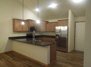 9017 Tumbleweed Dr, Lincoln, NE 68507