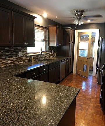 2nd image of 463 23rd Ave NE