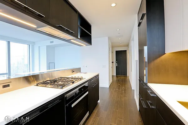 Rented by Kian Realty | media 12