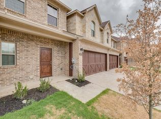 2235 Highland Villa Ln, Arlington, TX 76012