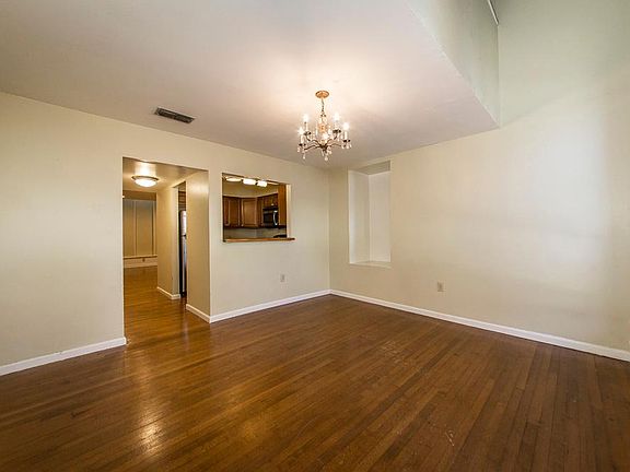5th image of 1500 Center St APT 6