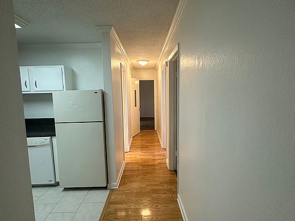 4th image of 3101 Highland Rd APT 222