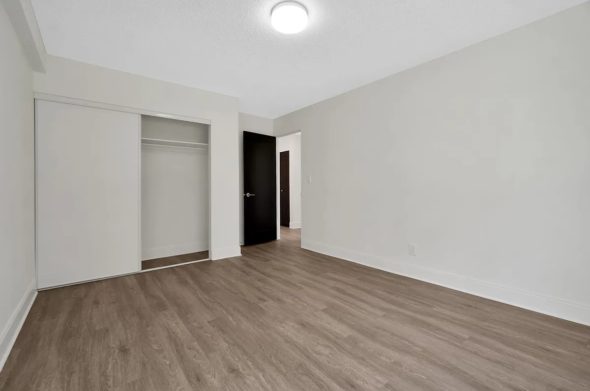 Blue Cedar Apartments — Photo 4
