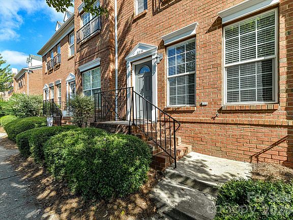 3rd image of 6034 Creft Cir