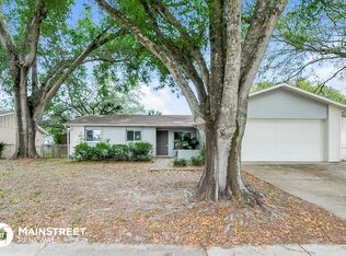 427 Bonnie View Dr, Valrico, FL 33594