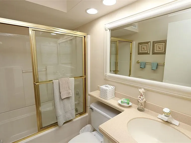 26000 Hickory Blvd #804 — Photo 5