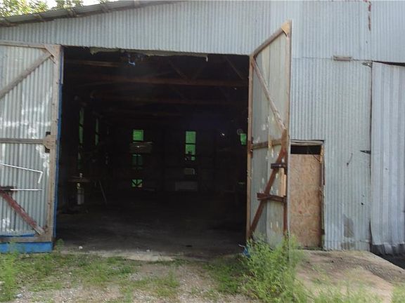 5th image of 10088 N Highway 265