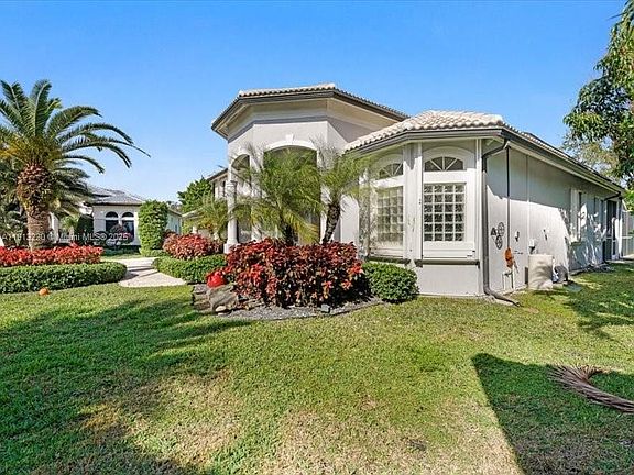 5th image of 11913 NW 11th Ct
