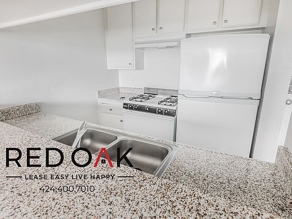3rd image of 808 W Anaheim St #210