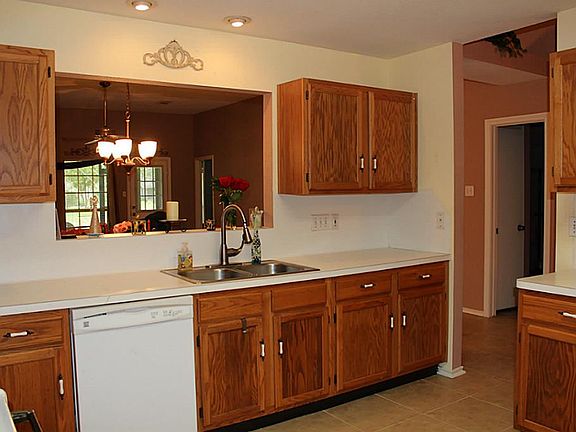 4th image of 3302 S Country Meadows Ln