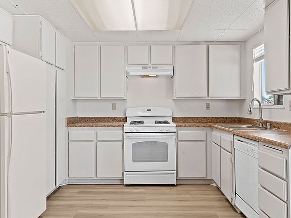 5th image of 4705 E Washington Ave