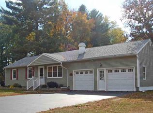 9 Pine Knob Dr, Albany, NY 12203
