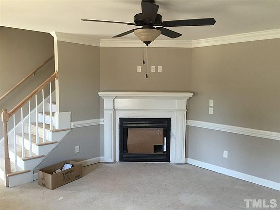 5th image of 30 Aldean Dr #35