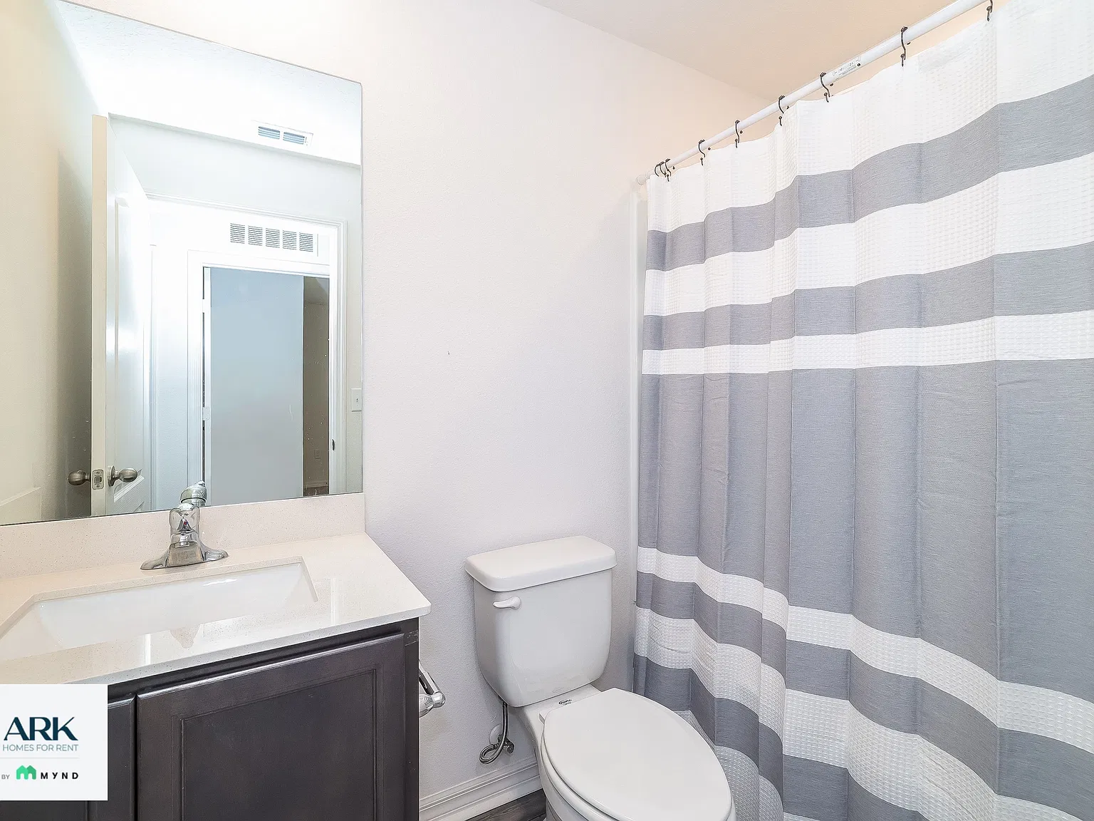 3 bed, 2.0 bath, 1678 sqft, $1,835 — Photo 3
